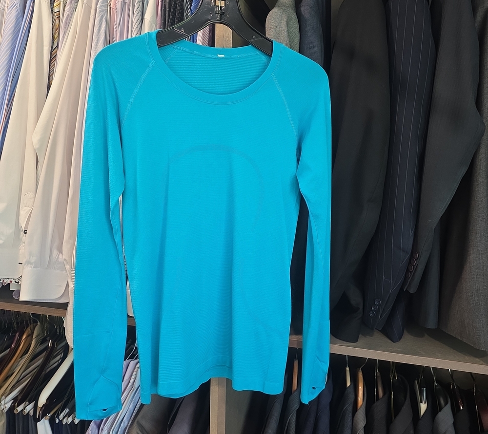 lululemon athletica turquoise long sleeve crew